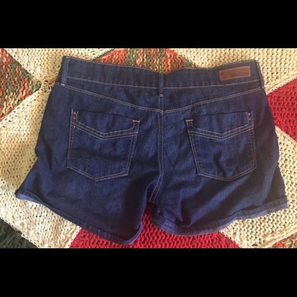 Blue jeans never worn! - Picture 2 of 2